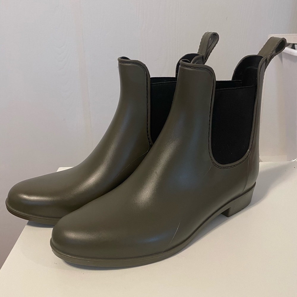 Olive Green Rain Boots☔️